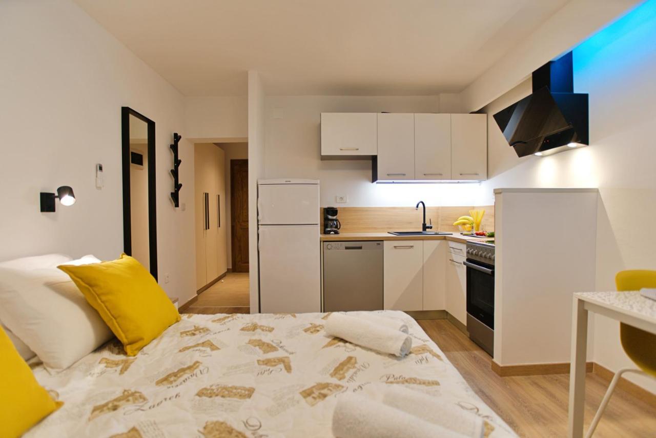 Apartments Kiwi Ровинь Экстерьер фото