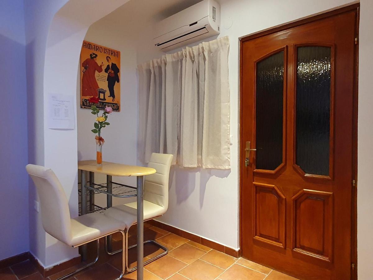 Apartments Kiwi Ровинь Экстерьер фото