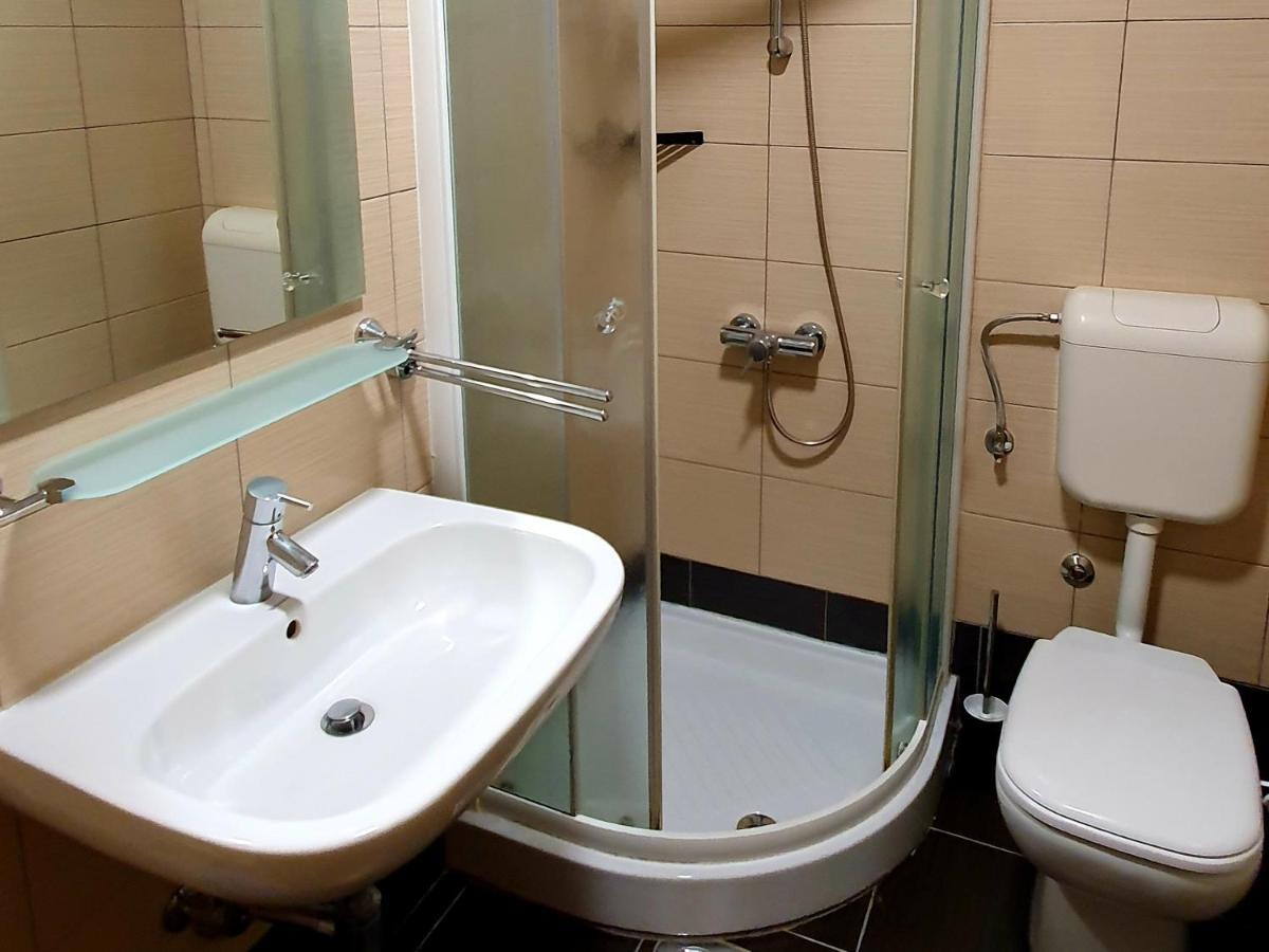 Apartments Kiwi Ровинь Экстерьер фото